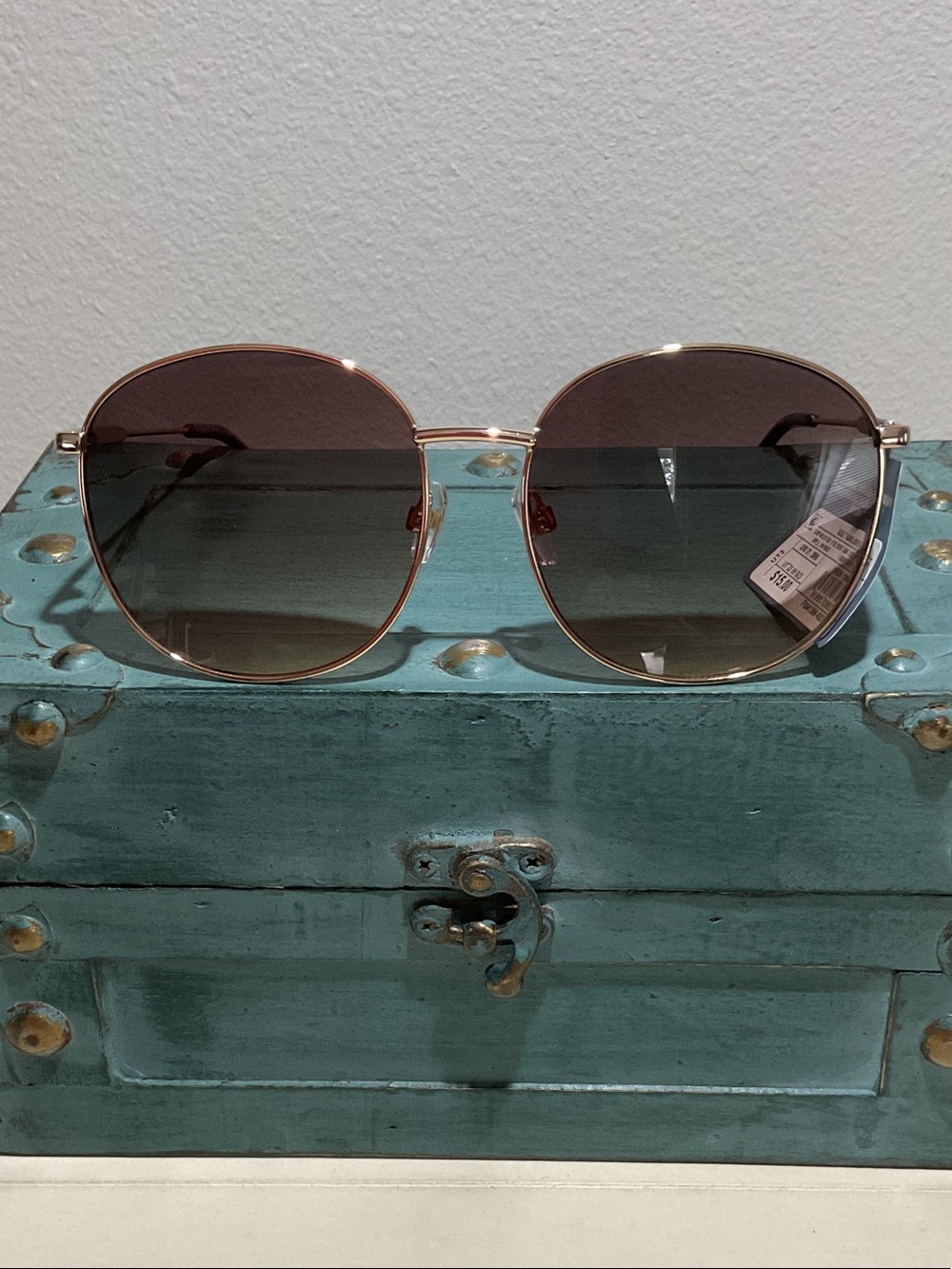 Universal Thread Round Sunglasses - Rose Gold Frame with Gradient Gray Lenses